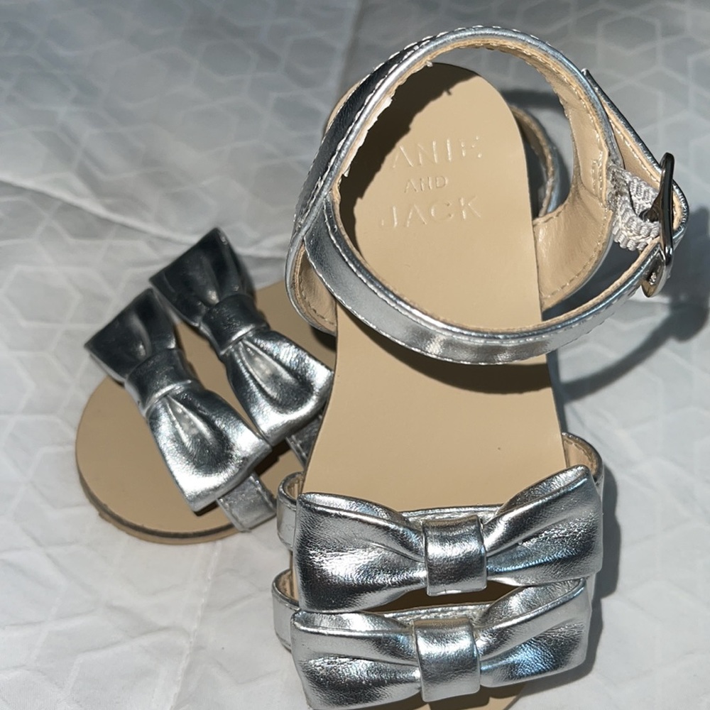 Sandals - Picture 3 of 4